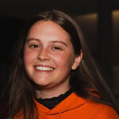 Kira Bayer